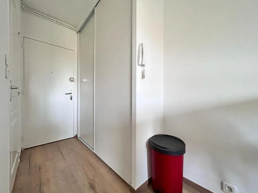Appartement Studio Confortable Et Lumineux Proche Des Hopitaux - Hotel De Ville Beaumont Beaumont  France